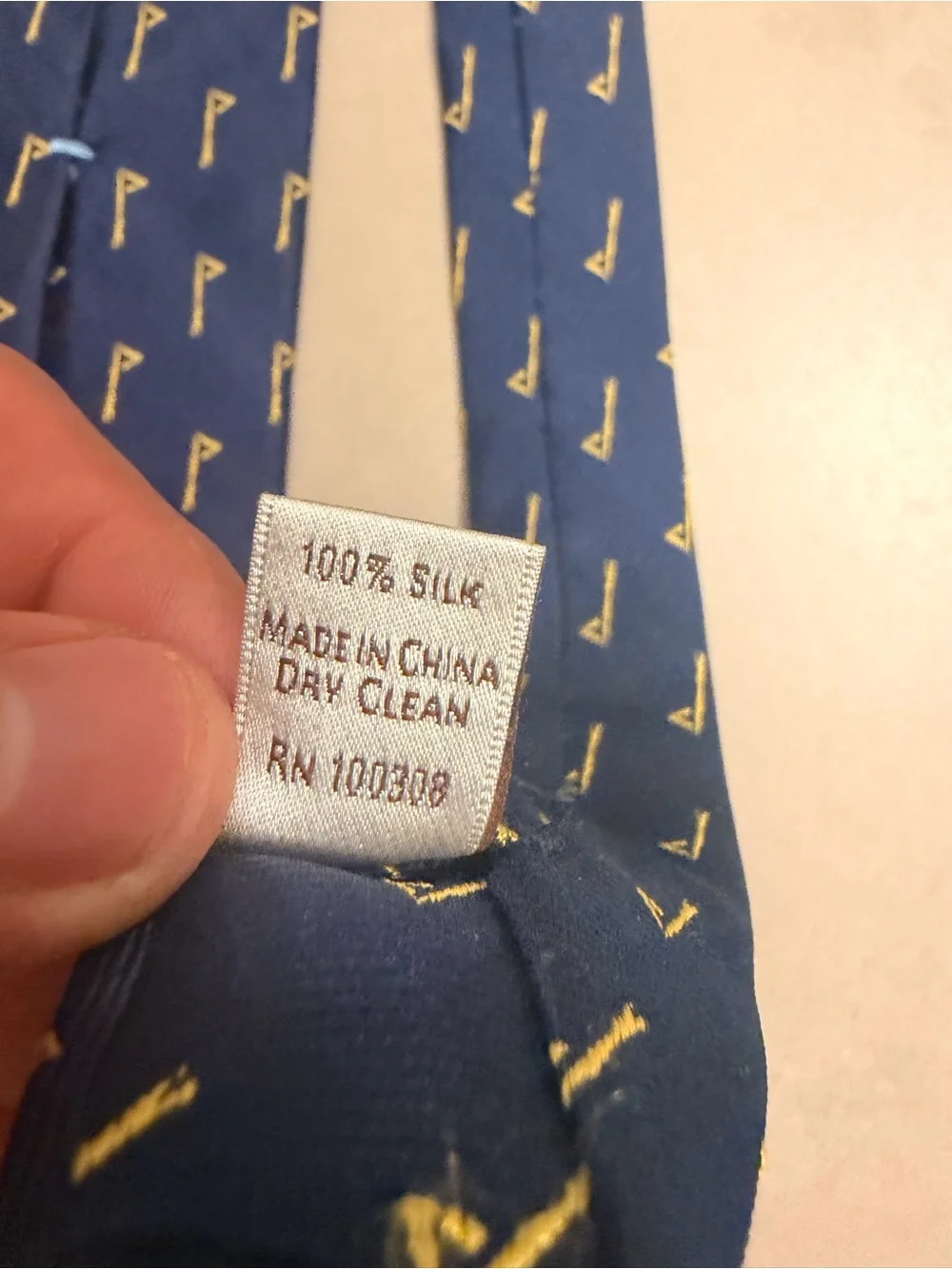 PETER MILLAR Men's Neck Tie 100% Silk Blue Golf Flag Good condition